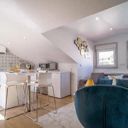 Good Karma - Bright And Sophisticated With Balcony Apartamento
