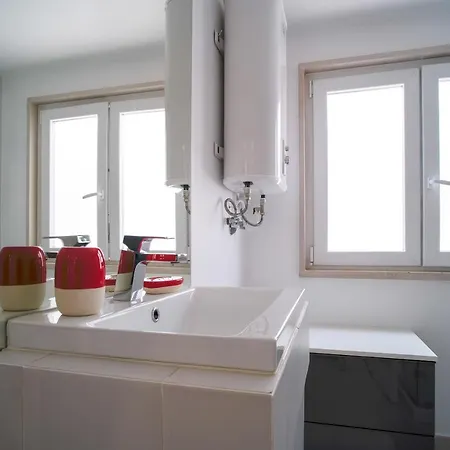 アパート Good Karma - Bright And Sophisticated With Balcony *