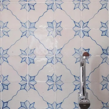 Good Karma - Bright And Sophisticated With Balcony