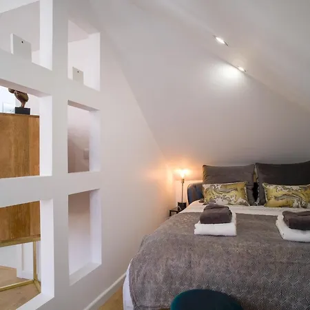 アパート Good Karma - Bright And Sophisticated With Balcony