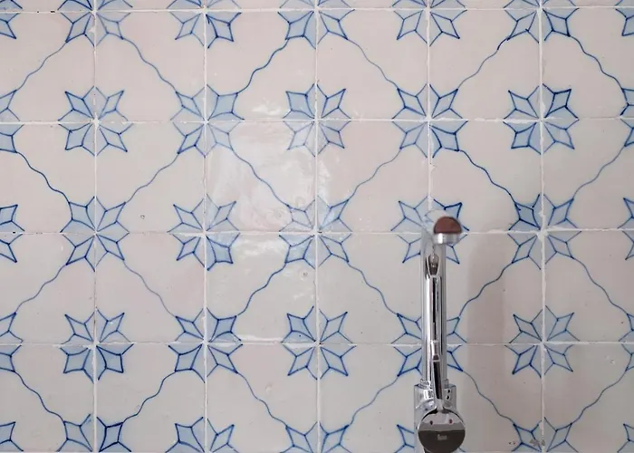 Good Karma - Bright And Sophisticated With Balcony